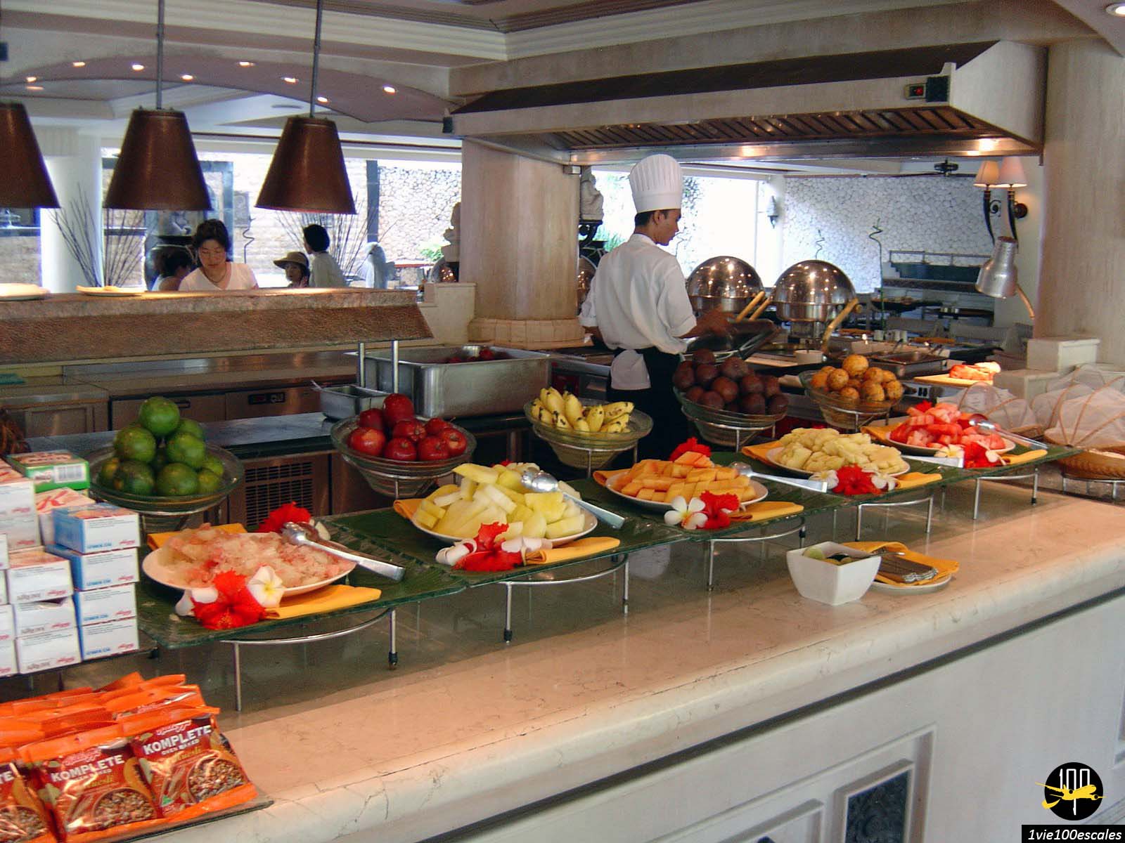 Les nombreux fruits qui composent le grand buffet du petit déjeuner du Westin Resort Nusa Dua de Bali