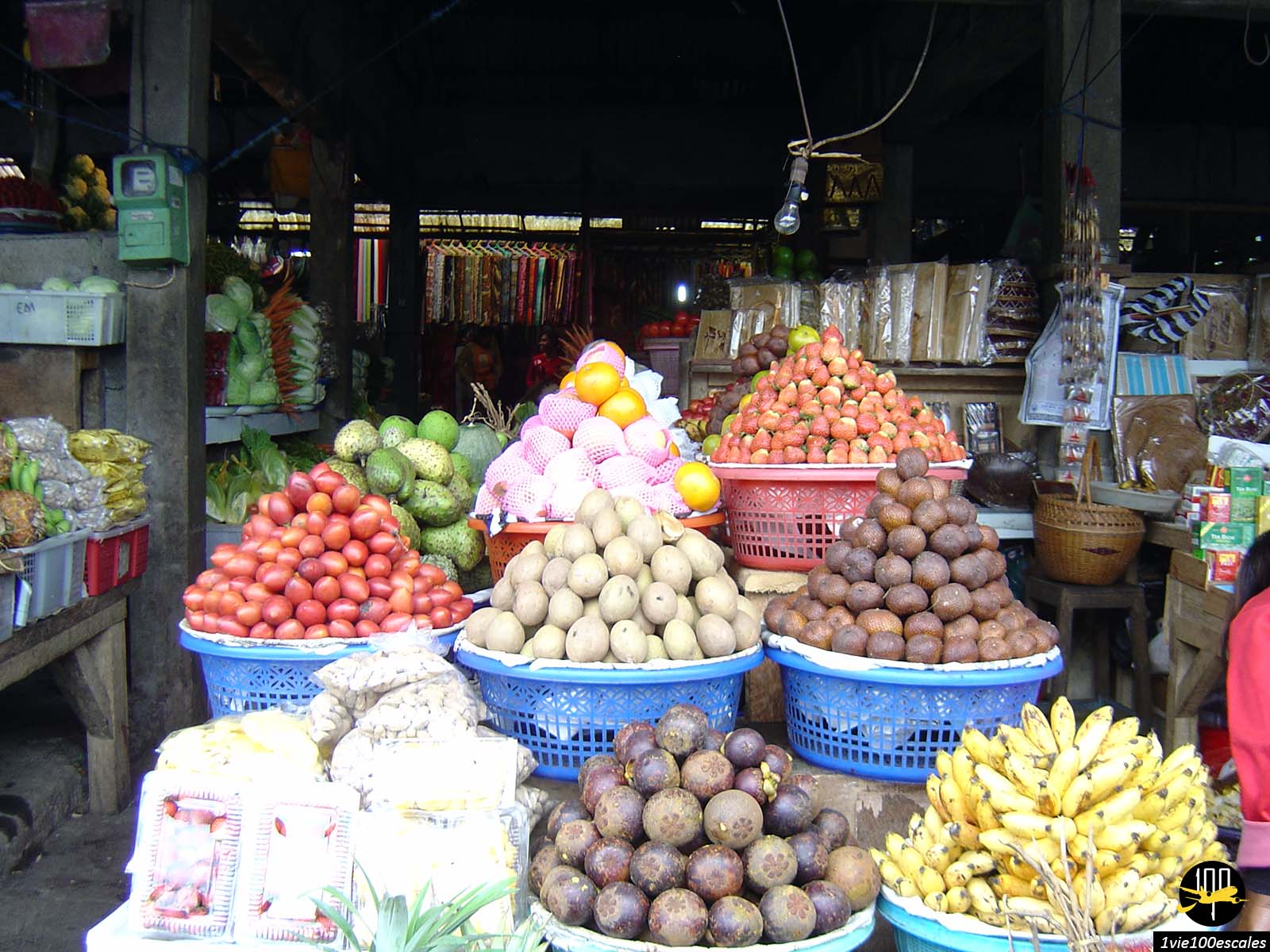 Les nombreux fruits et longues que vous trouverez dans les stands et marchés de Kuta à Bali
