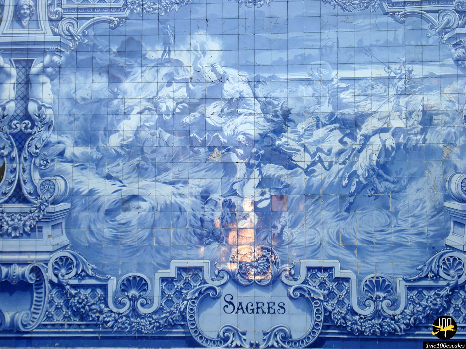 Des azulejos dans le parc Eduardo VII de Lisbonne
