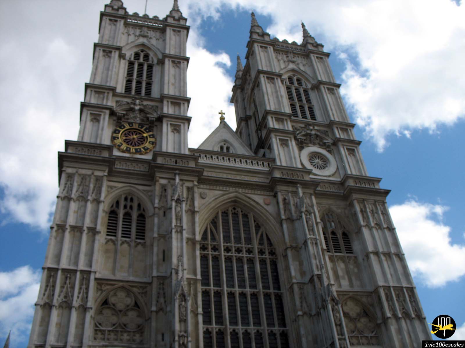 L'abbaye de Westminster est une église mythique en plein centre de Londres. Elle a connu le couronnement des souverains britanniques