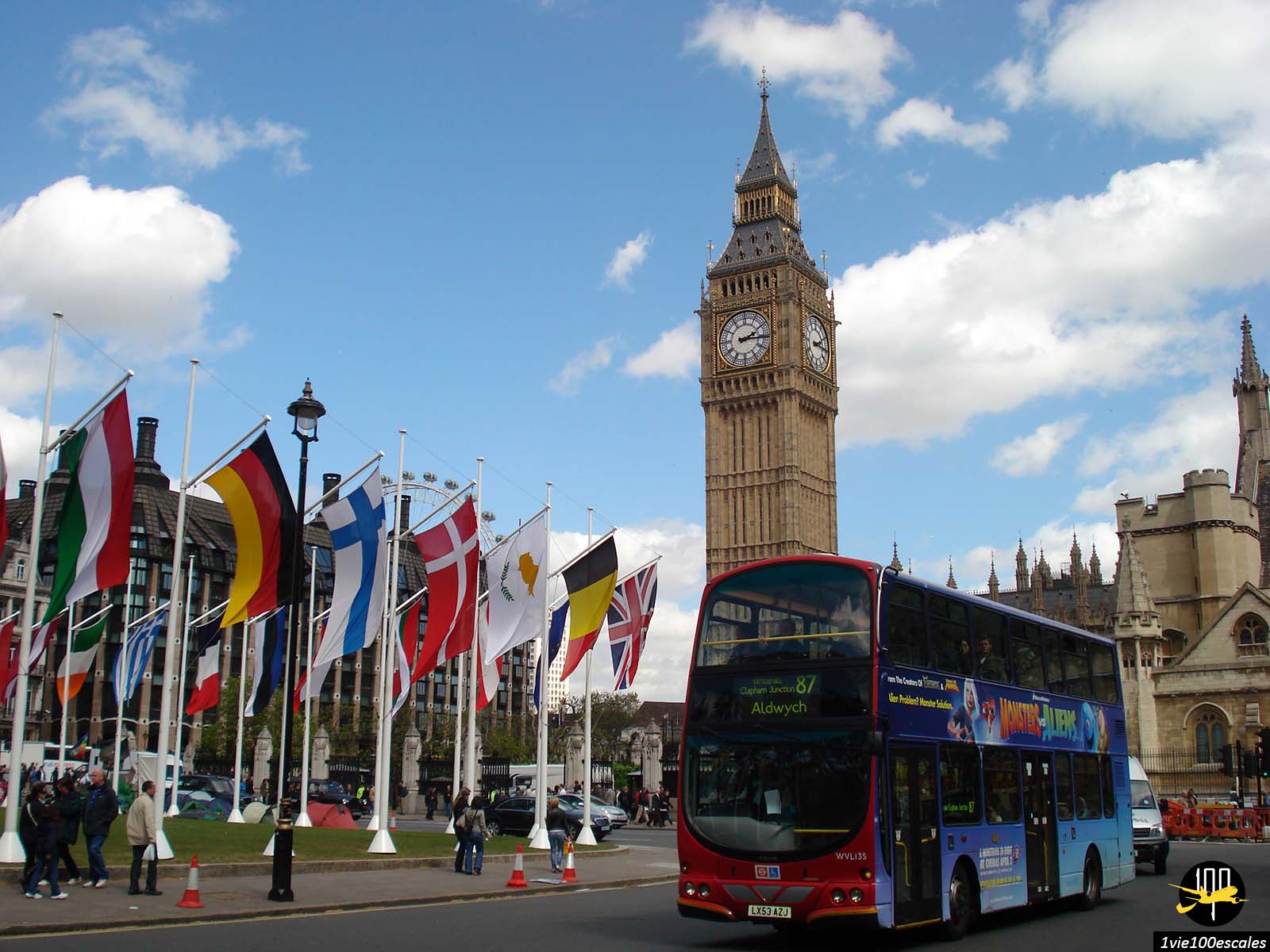 Parliament square situé à deux pas du palais de westminster fait face à Big Ben à Londres