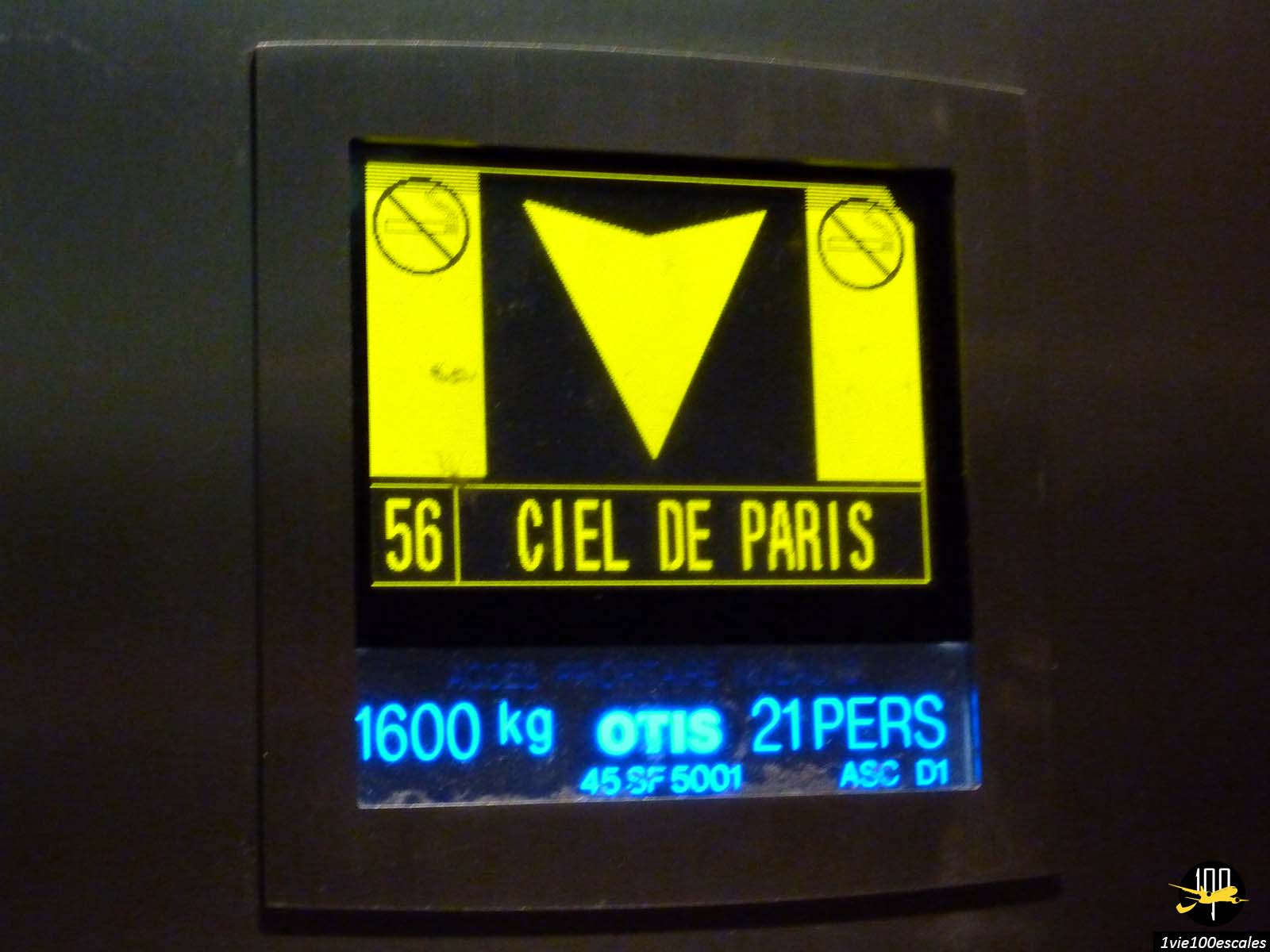 Embarquement immédiat pour un voyage jusqu'au 56ème étage de la tour Montparnasse, à 209 mètres d'altitude