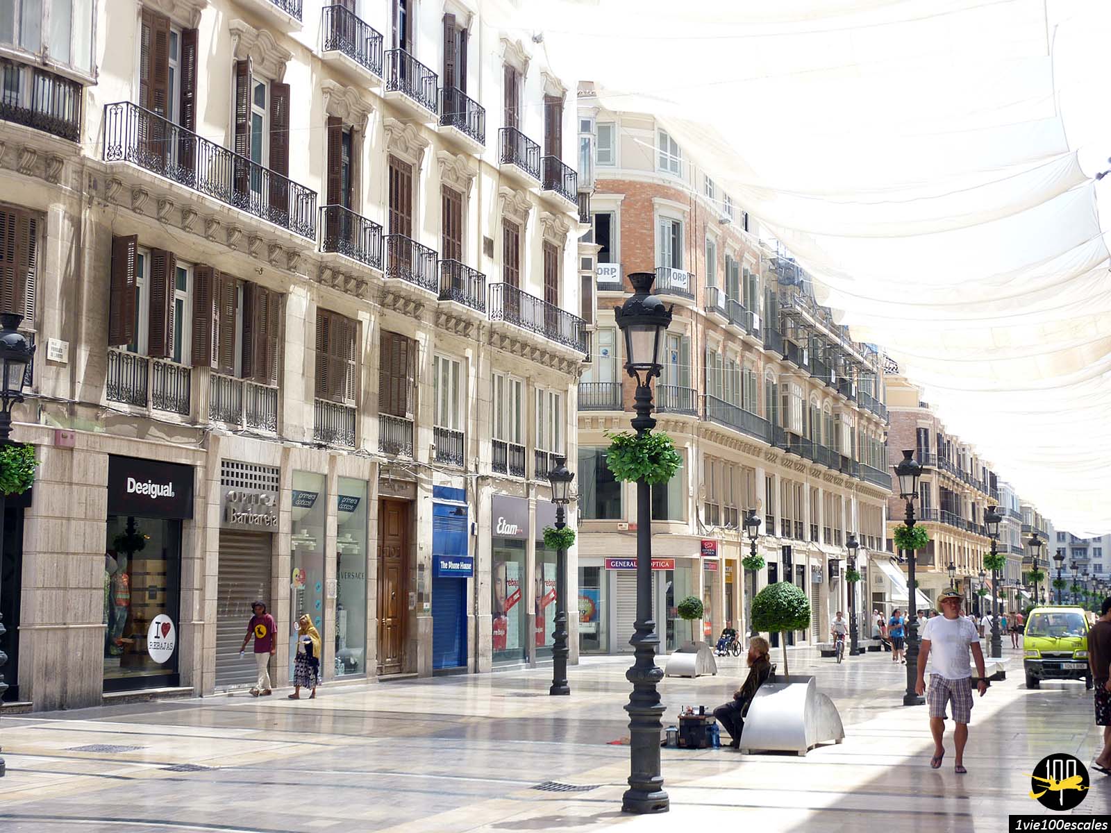 La belle rue commerçante Calle Marqués de Larios de Malaga