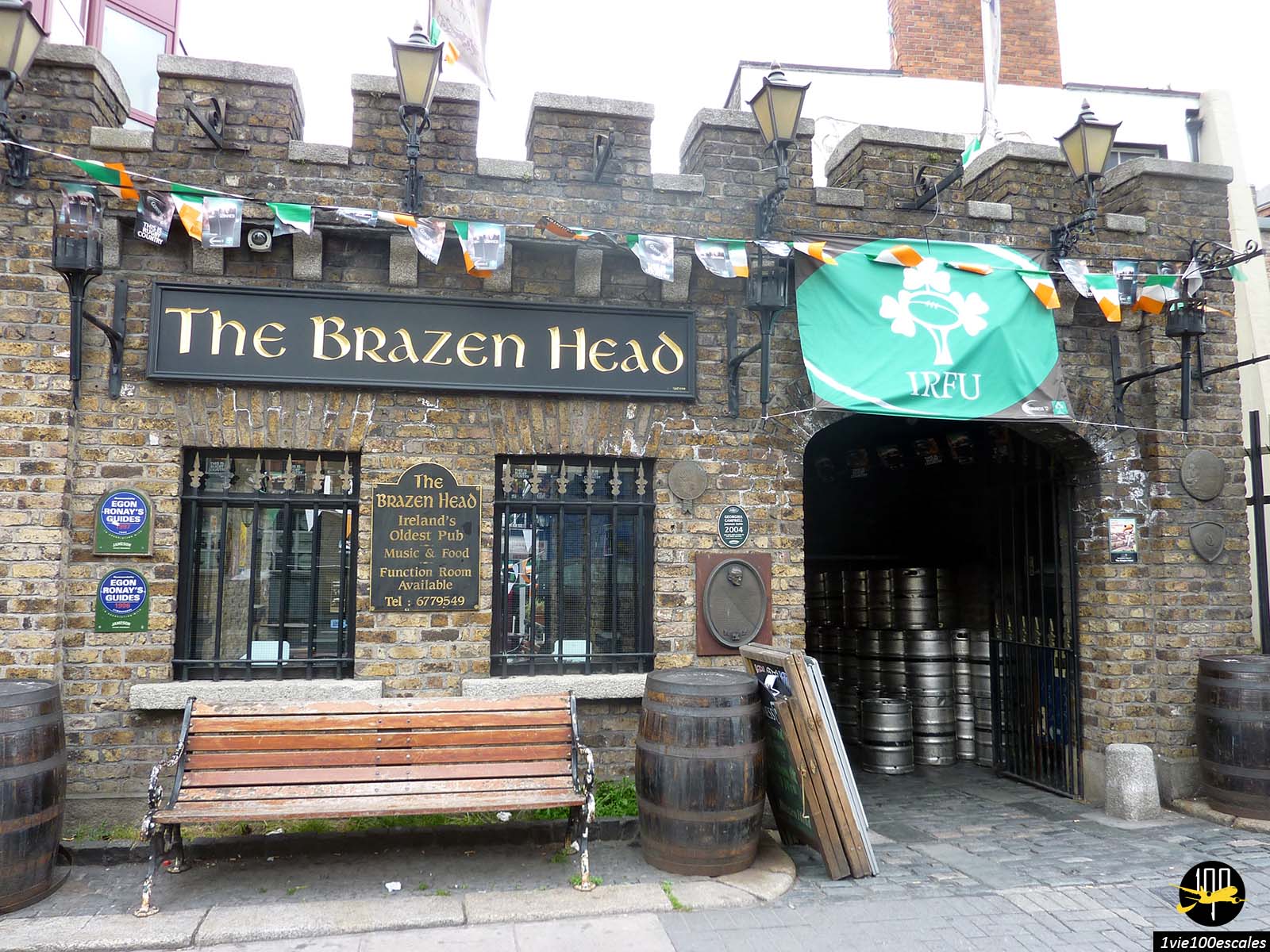 Le Brazen Head est considéré comme l'un des plus vieux pubs d'Irlande. Cette ancienne auberge devenu un pub a su se réinventer