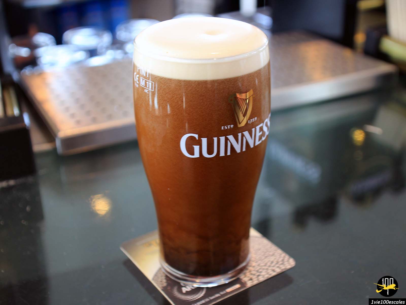 Le Guinness Storehouse est un musée de Dublin entièrement dédié à la démesure de l'empire Guinness. Une expérience unique