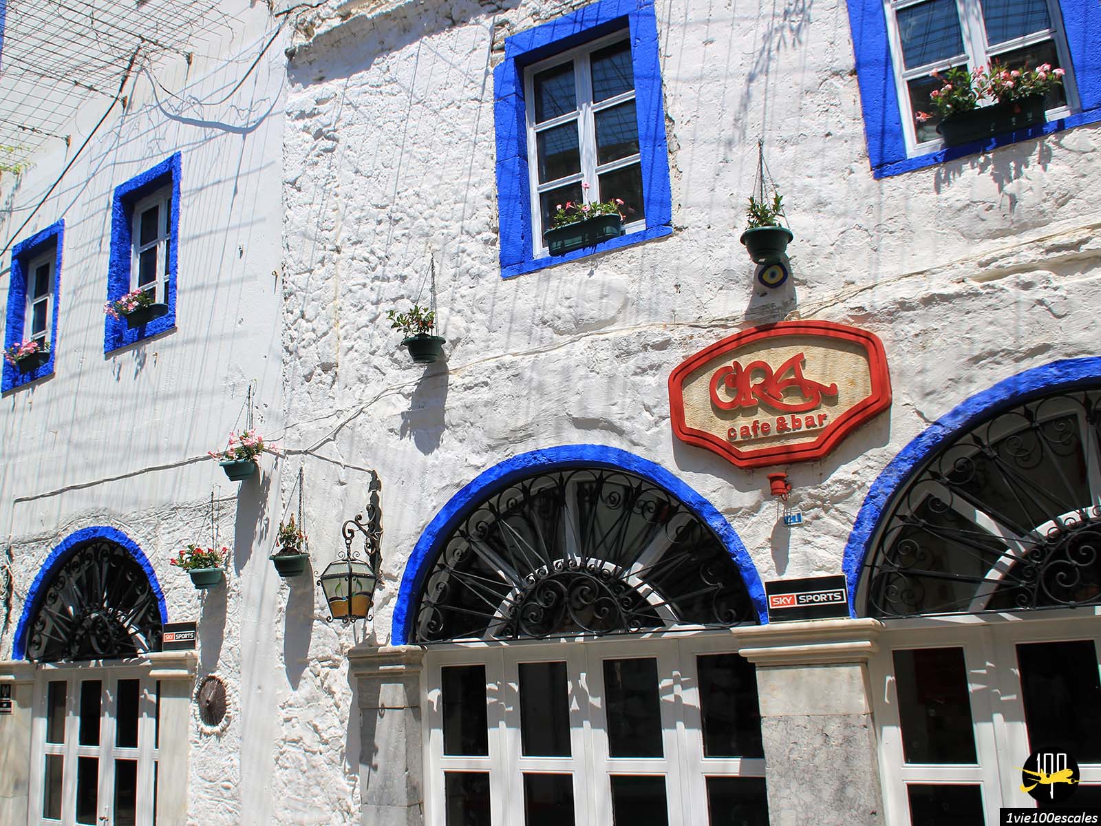 Le restaurant typique Ora Cafe&Bar dans les ruelles de Bodrum en Turquie