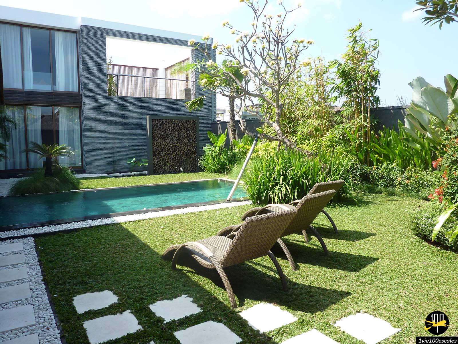 Le jardin de la Villa Anjali Orange de Seminyak à Bali