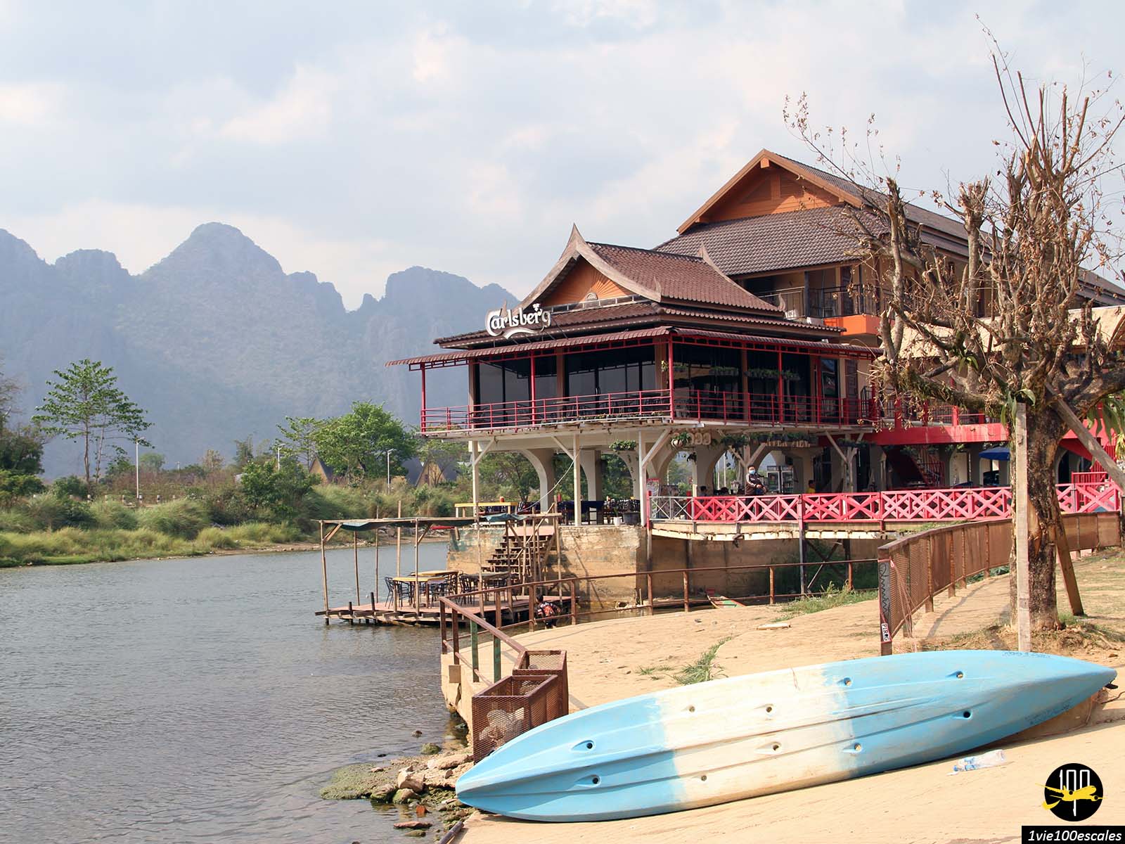 Vang Vieng : Entre lagons turquoise et montagnes karstiques